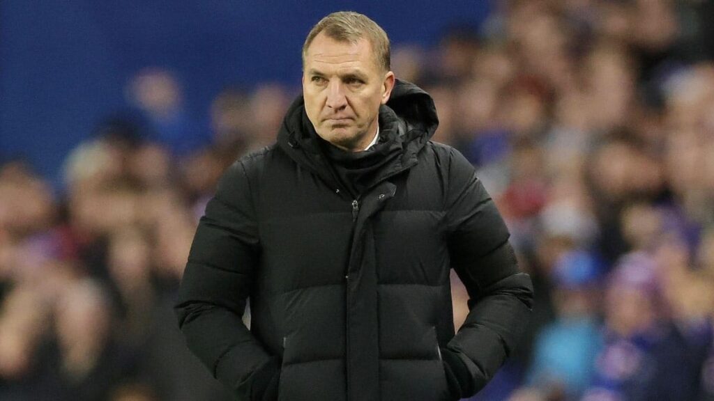 Report, result, goals as hosts go through