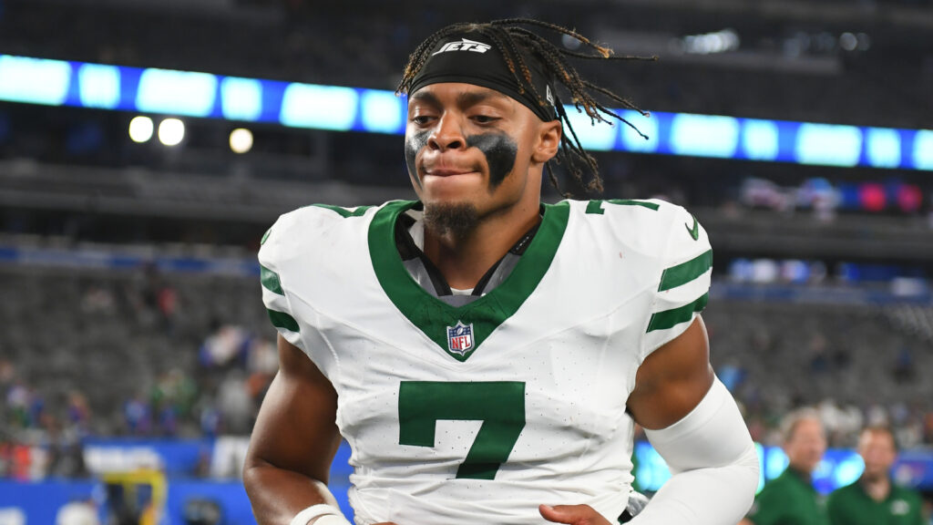 Jets coaches try to calm situation in wake of Fields’ comments