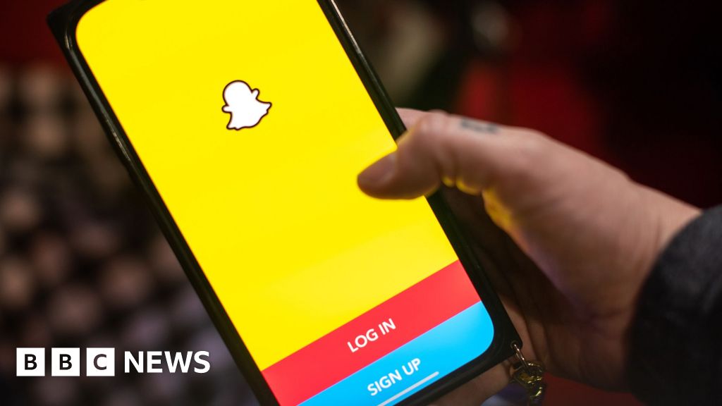 What caused the AWS outage