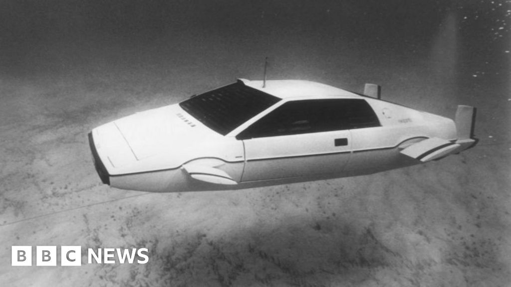 What does Elon Musk do with all his money?