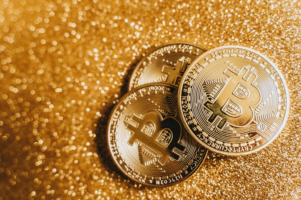 Bitcoin Faces Immediate Key Levels At $76,000 And $99,000 — What Comes Next?