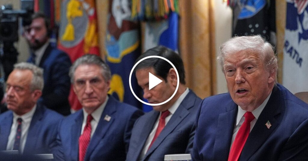 Opinion | Inside Trump’s ‘Royal Court’