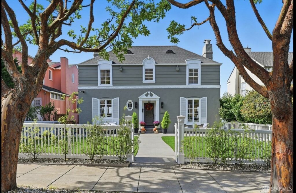 The Rarest Homes Have Enclosed Front And Back Yards