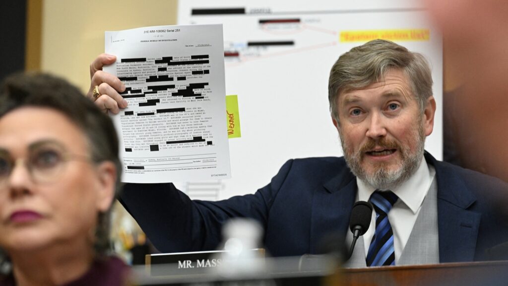 Rep. Massie says he doesn’t have confidence in Bondi as attorney general