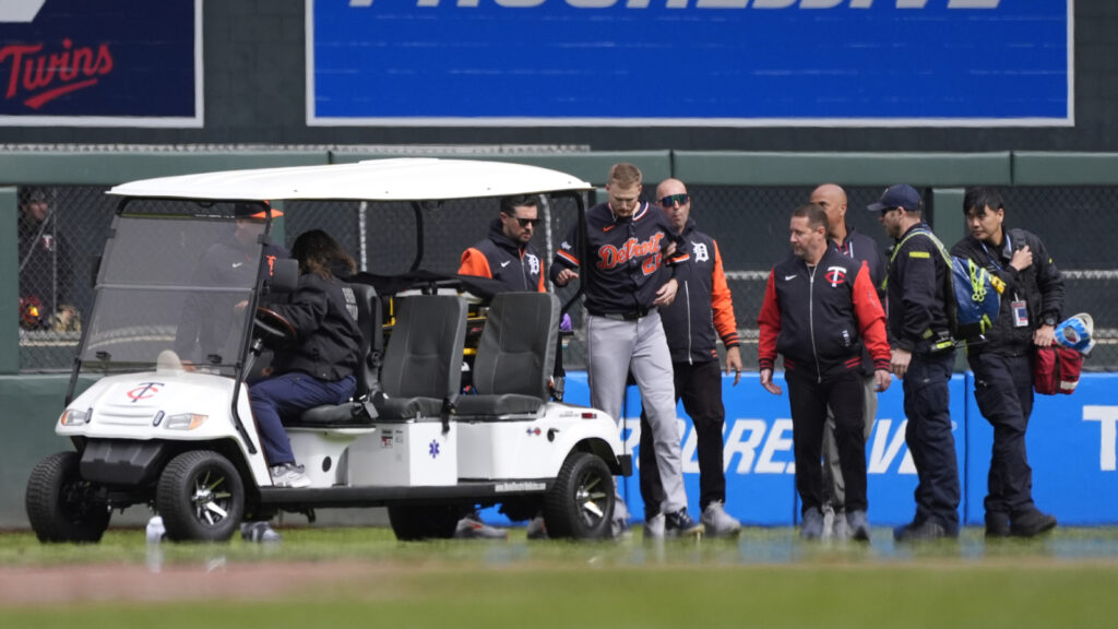 Tigers’ Parker Meadows hospitalized after scary collision