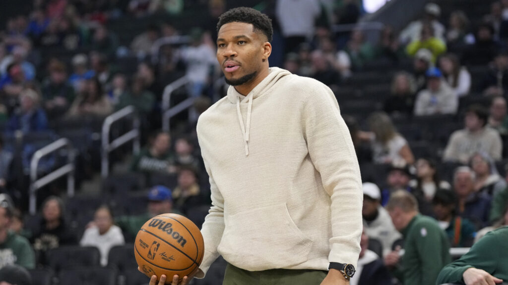 Lakers may already have a trade offer for Giannis Antetokounmpo