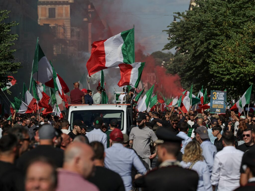 Thousands rally in Rome, Italy for rival pro- and anti-migration marches | Migration News