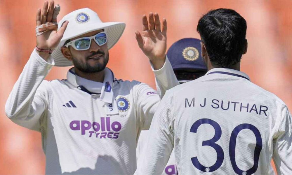 Warwickshire bring back Will Young and Manav Suthar for title run-in