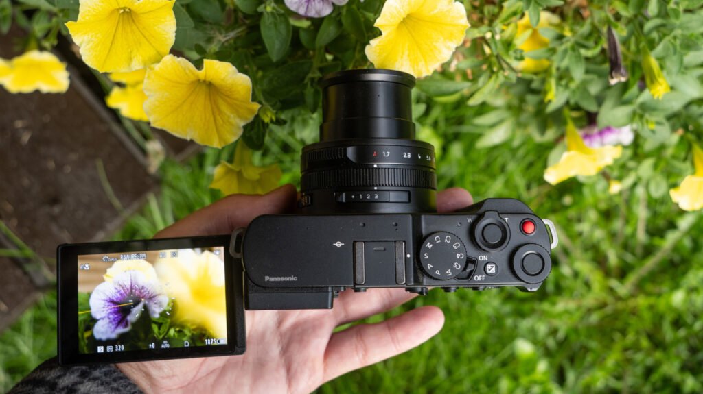 A Stylish And Capable Compact Camera