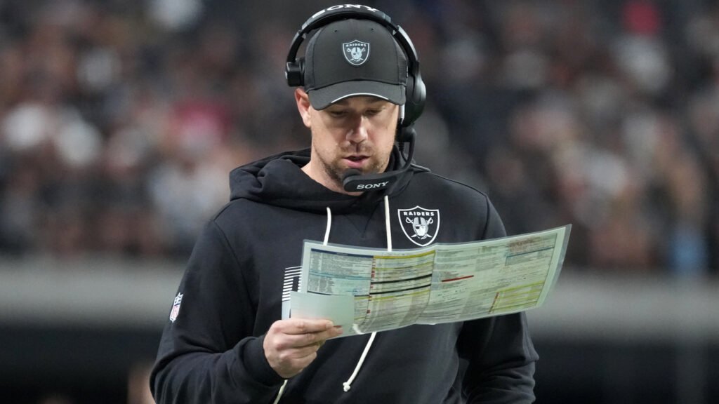 Raiders’ Klint Kubiak expands on Kirk Cousins, Fernando Mendoza decision