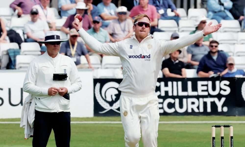 Whose title is it anyway? The County Championship story nears its conclusion