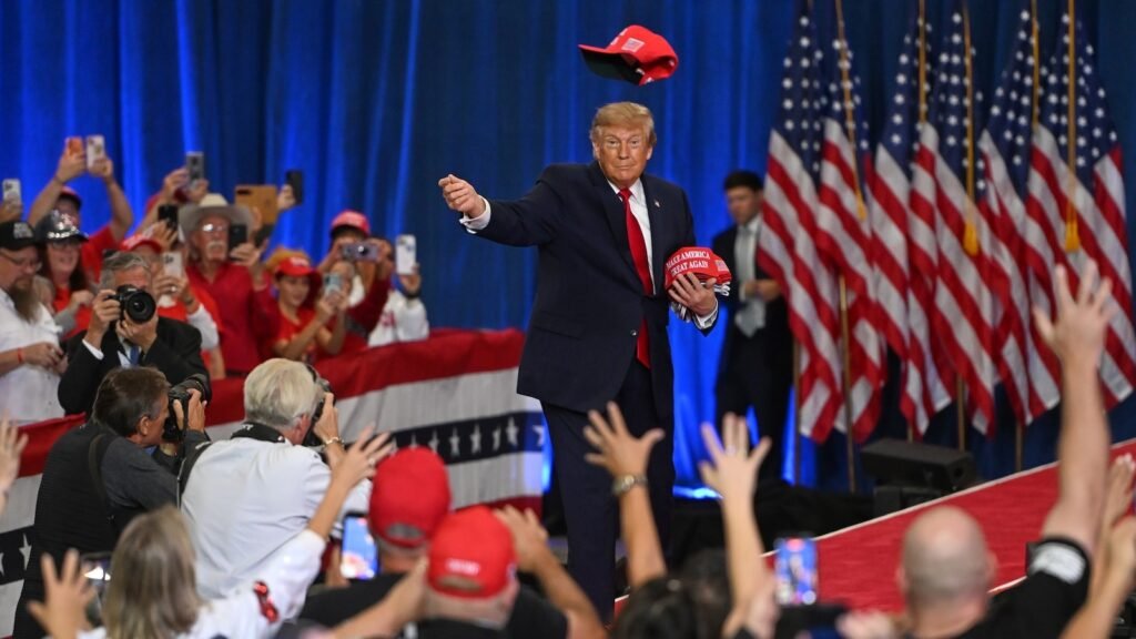 Midterm elections live updates: Trump heads to Ohio as Republicans face competitive midterm races