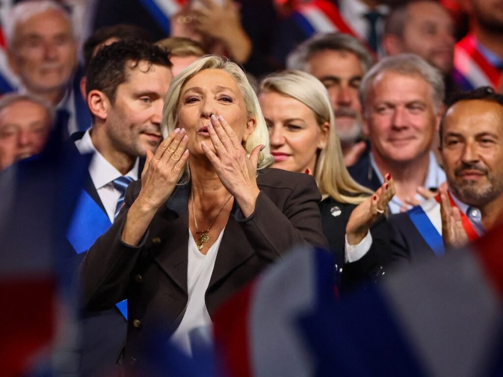 French protest violence: A ‘Christmas present’ for Le Pen’s far right? | Protests News
